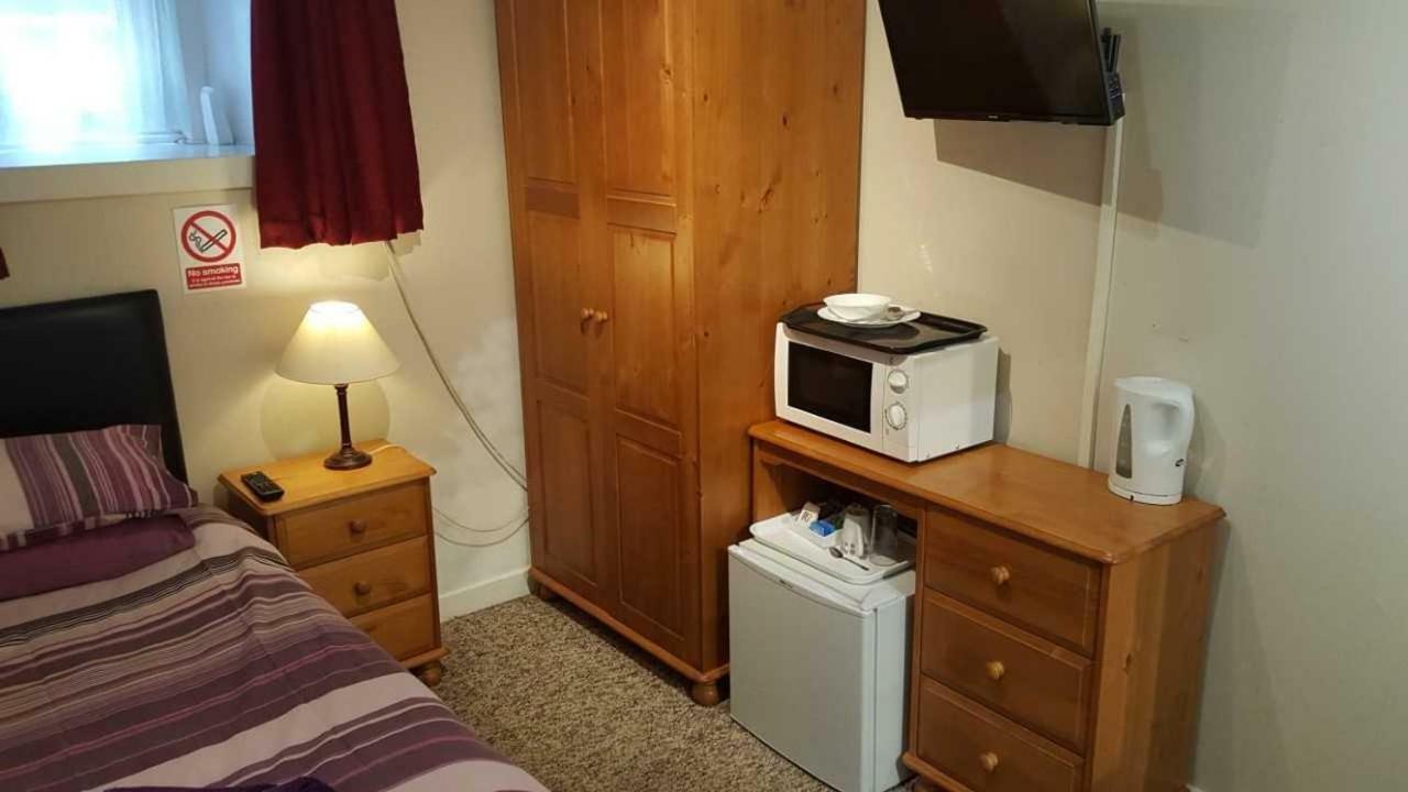 Station View Guest House Dyce Exterior foto