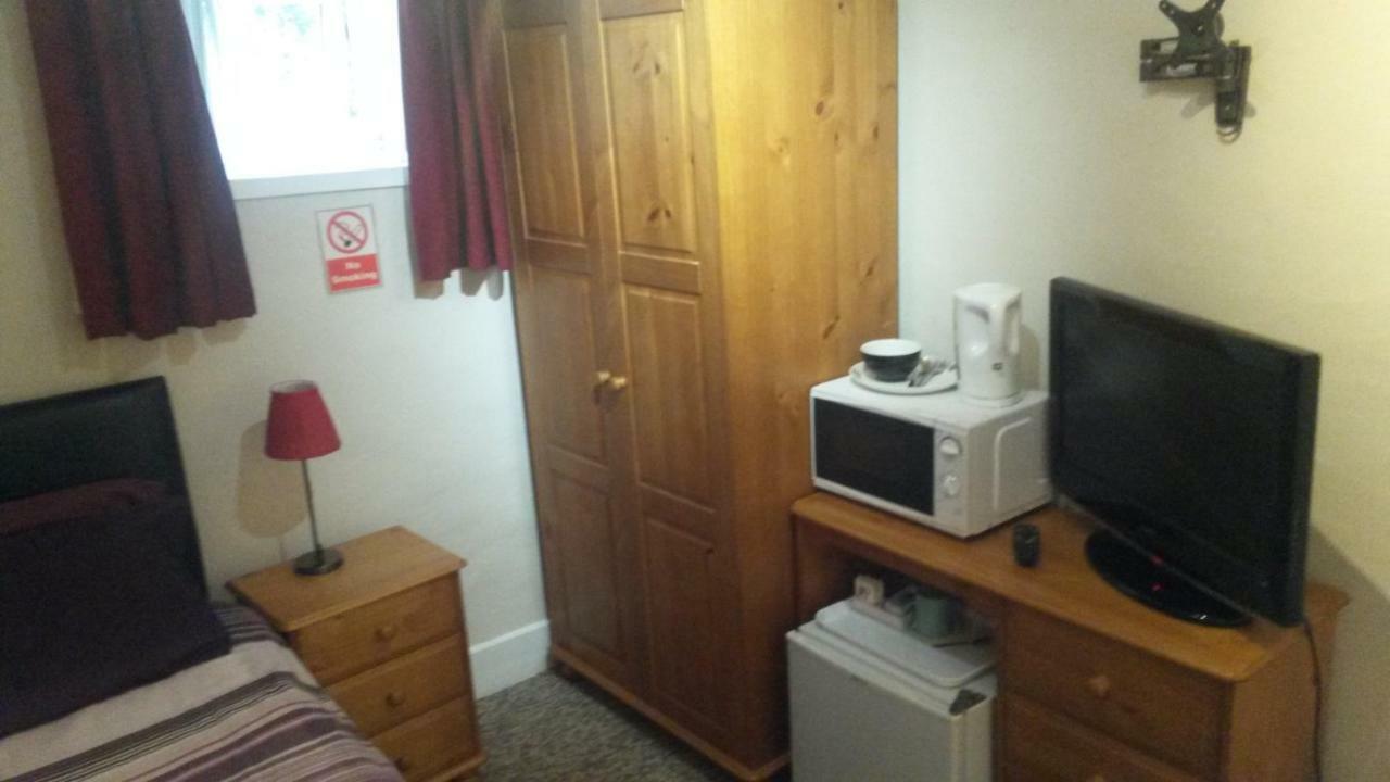 Station View Guest House Dyce Exterior foto