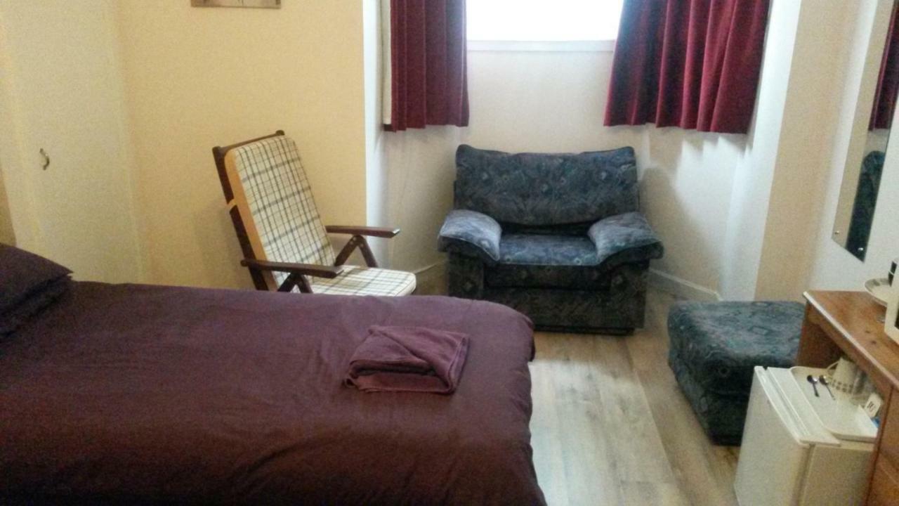 Station View Guest House Dyce Exterior foto
